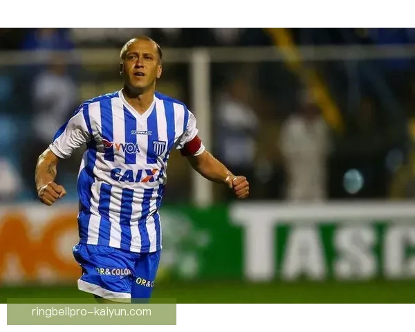 布斯克茨在迈阿密状态回暖，逐渐融入球队战术体系