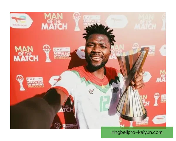 塔普索巴荣膺德甲最佳后卫，表现稳健引发关注