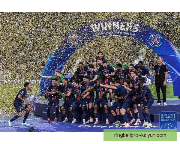 恩里克在巴萨时期表现稳健，带领球队赢得多个重要荣誉